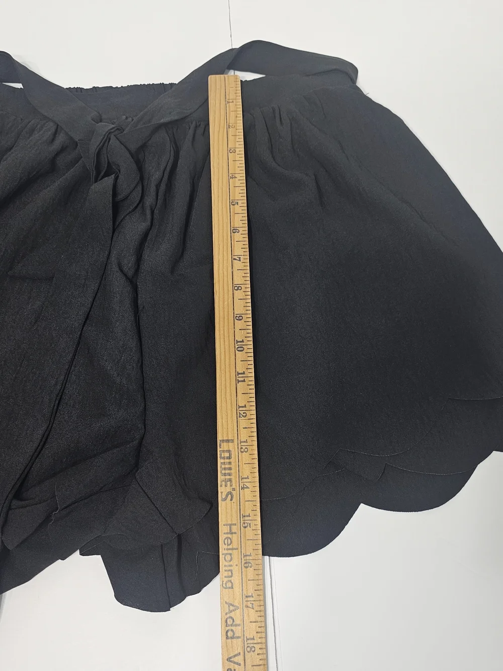 Oddi Women's Scalloped Hem Shorts Black Tie Waist Size M Boho - Picture 6 of 7